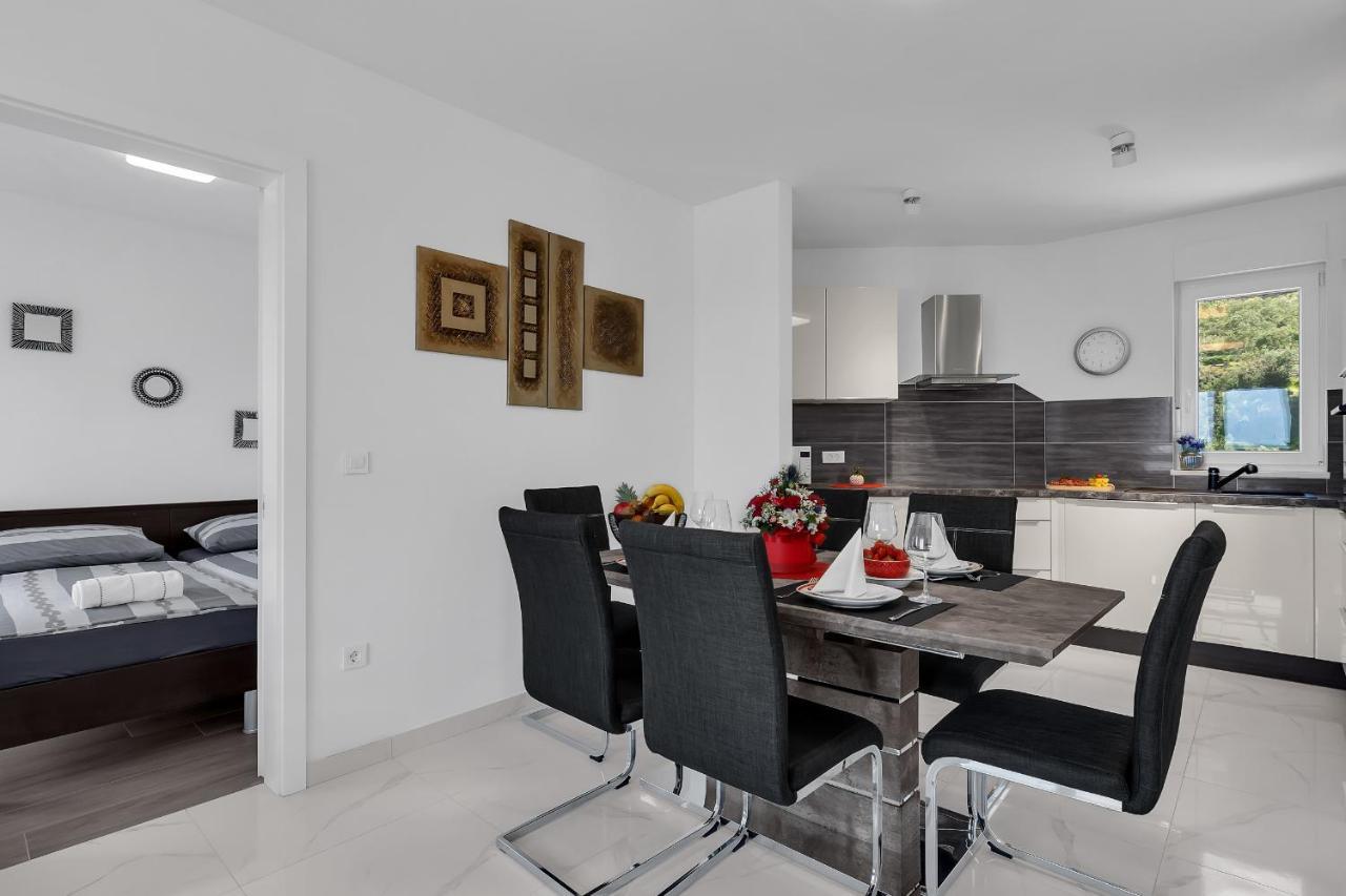מאקרסקה Apartment Navis, Sea View מראה חיצוני תמונה