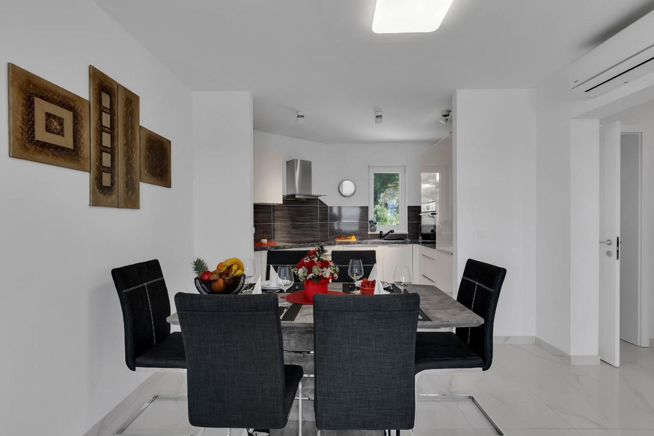 מאקרסקה Apartment Navis, Sea View מראה חיצוני תמונה